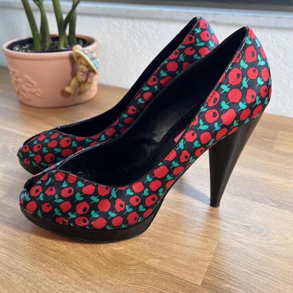 Betsey Johnson Red Floral Peep-Toe Heels – Size 8 - Picture 2 of 8